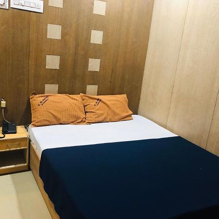 C M Hotel New Wodapatti Dış mekan fotoğraf