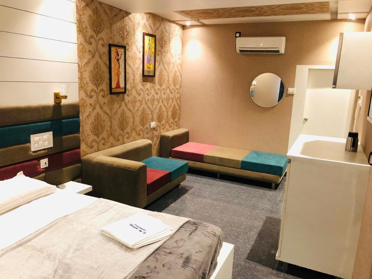 C M Hotel New Wodapatti Dış mekan fotoğraf