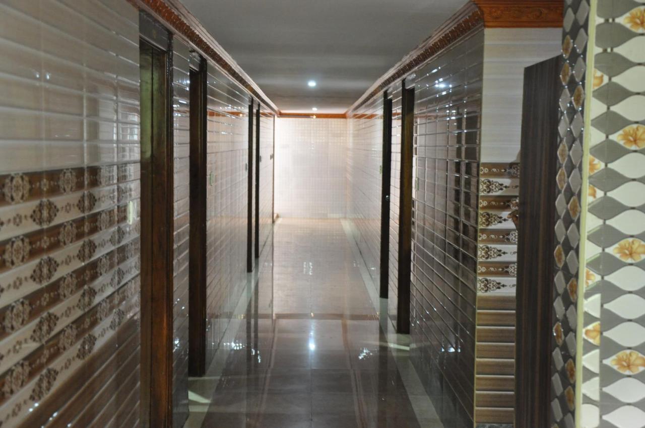 C M Hotel New Wodapatti Dış mekan fotoğraf