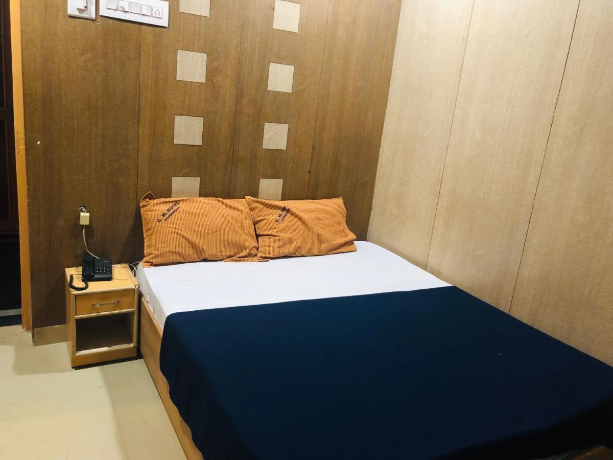 C M Hotel New Wodapatti Dış mekan fotoğraf