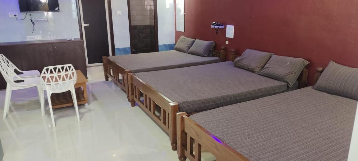 C M Hotel New Wodapatti Dış mekan fotoğraf