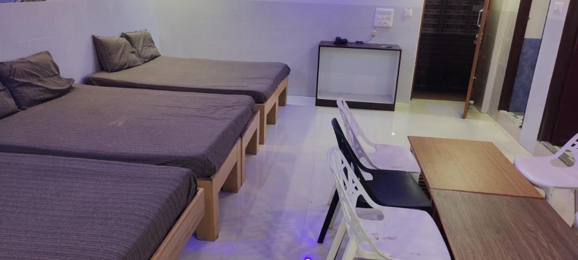 C M Hotel New Wodapatti Dış mekan fotoğraf