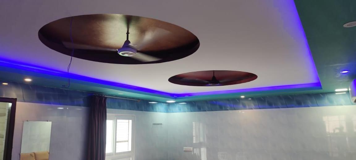 C M Hotel New Wodapatti Dış mekan fotoğraf